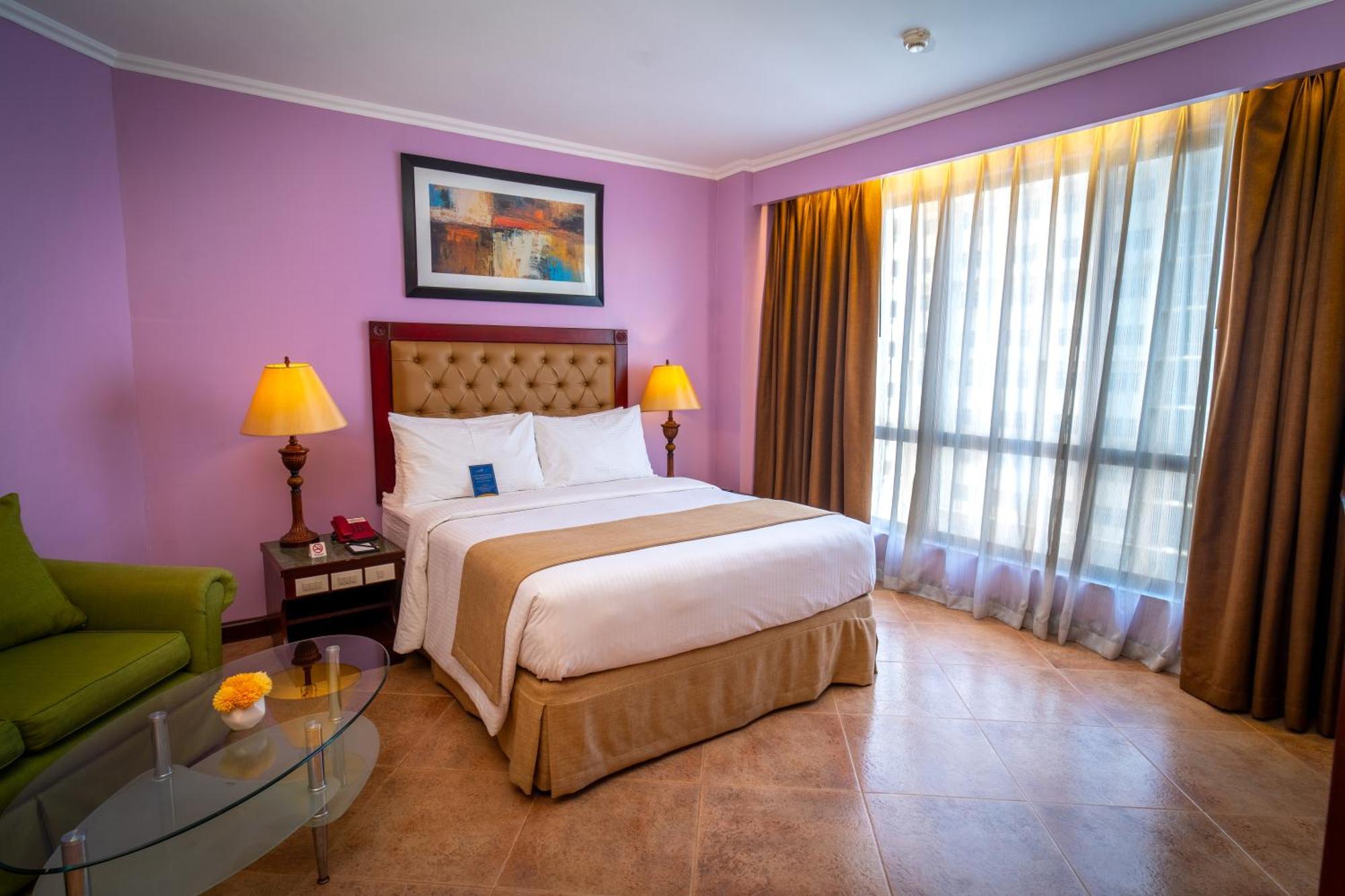 Royal Bellagio Hotel Makati City Екстериор снимка
