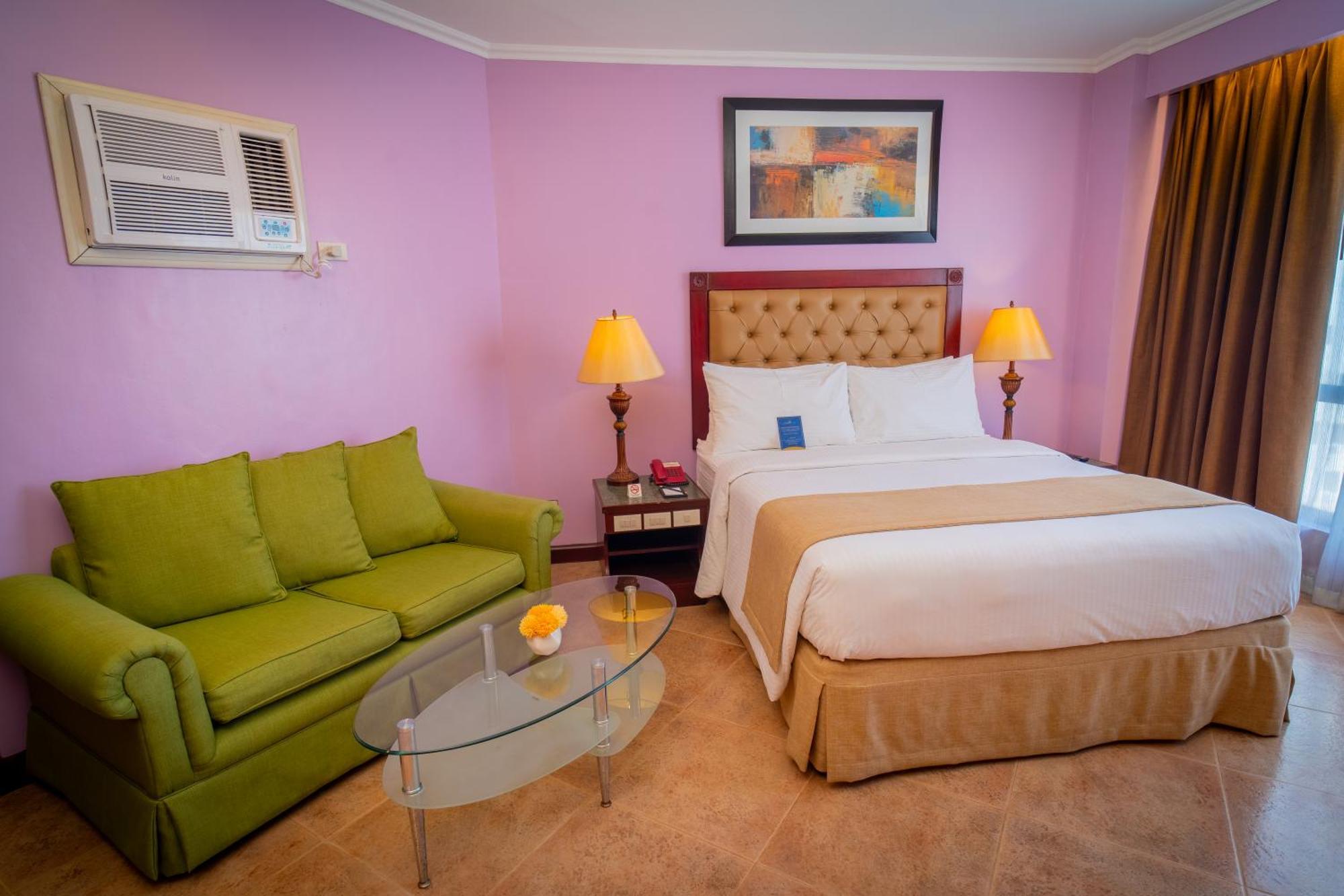 Royal Bellagio Hotel Makati City Екстериор снимка